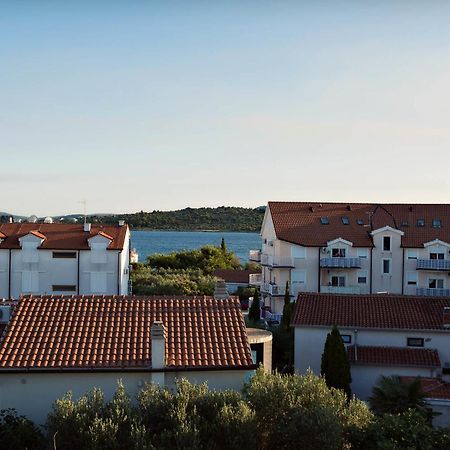 Apartments Zizic Vodice Pokoj fotografie