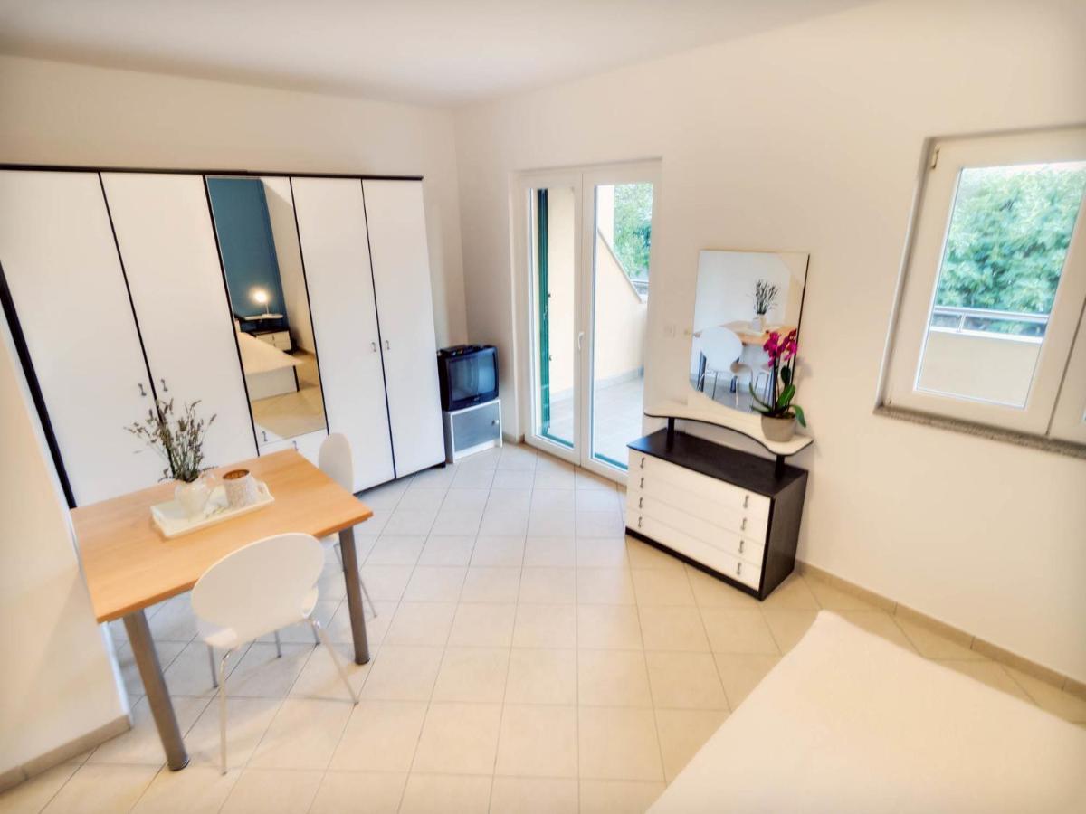 Apartments Zizic Vodice Pokoj fotografie