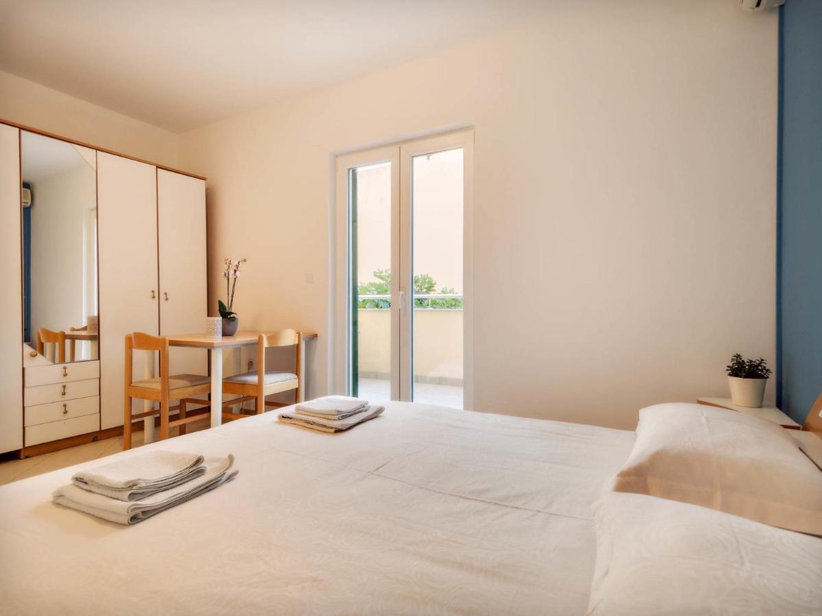 Apartments Zizic Vodice Pokoj fotografie
