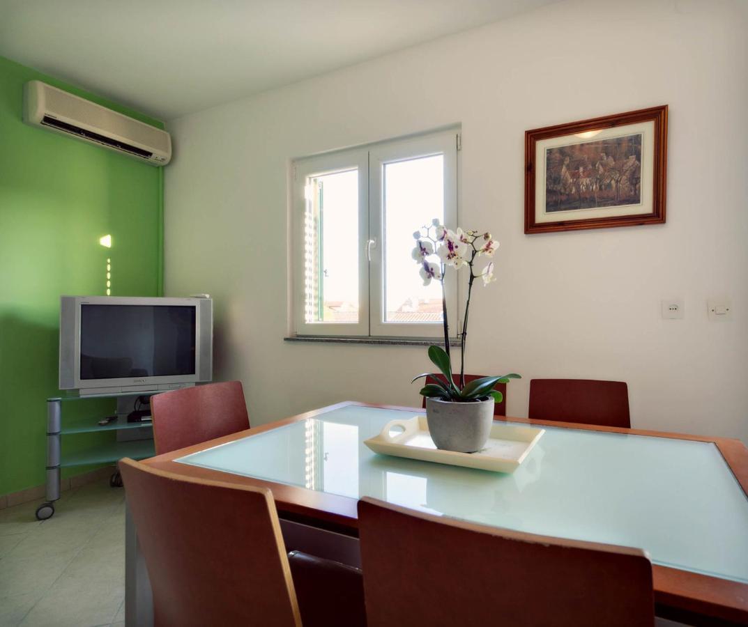 Apartments Zizic Vodice Pokoj fotografie