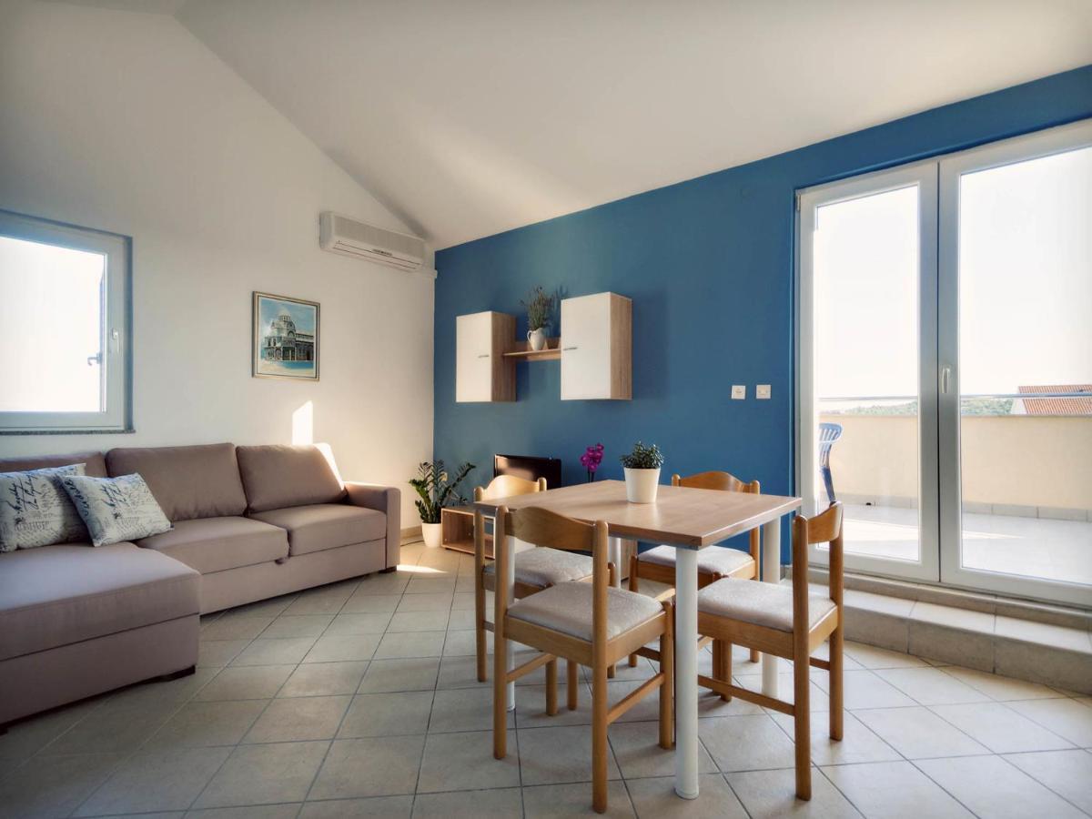 Apartments Zizic Vodice Pokoj fotografie