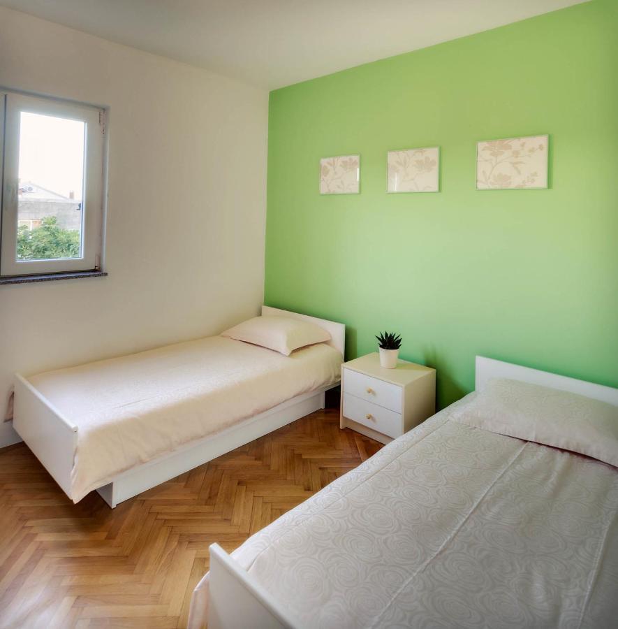 Apartments Zizic Vodice Pokoj fotografie