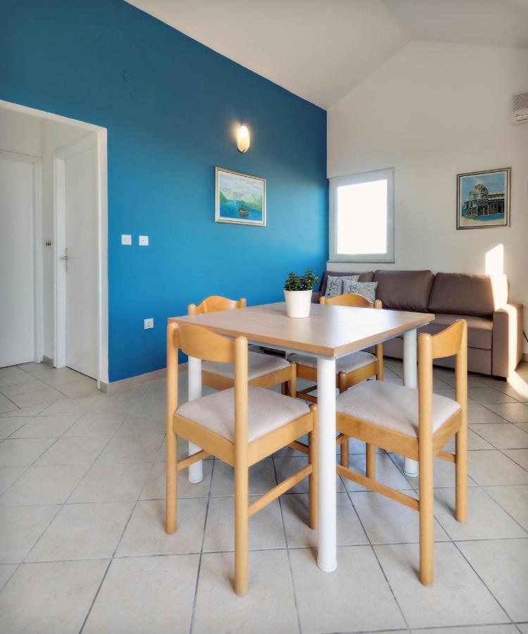 Apartments Zizic Vodice Pokoj fotografie