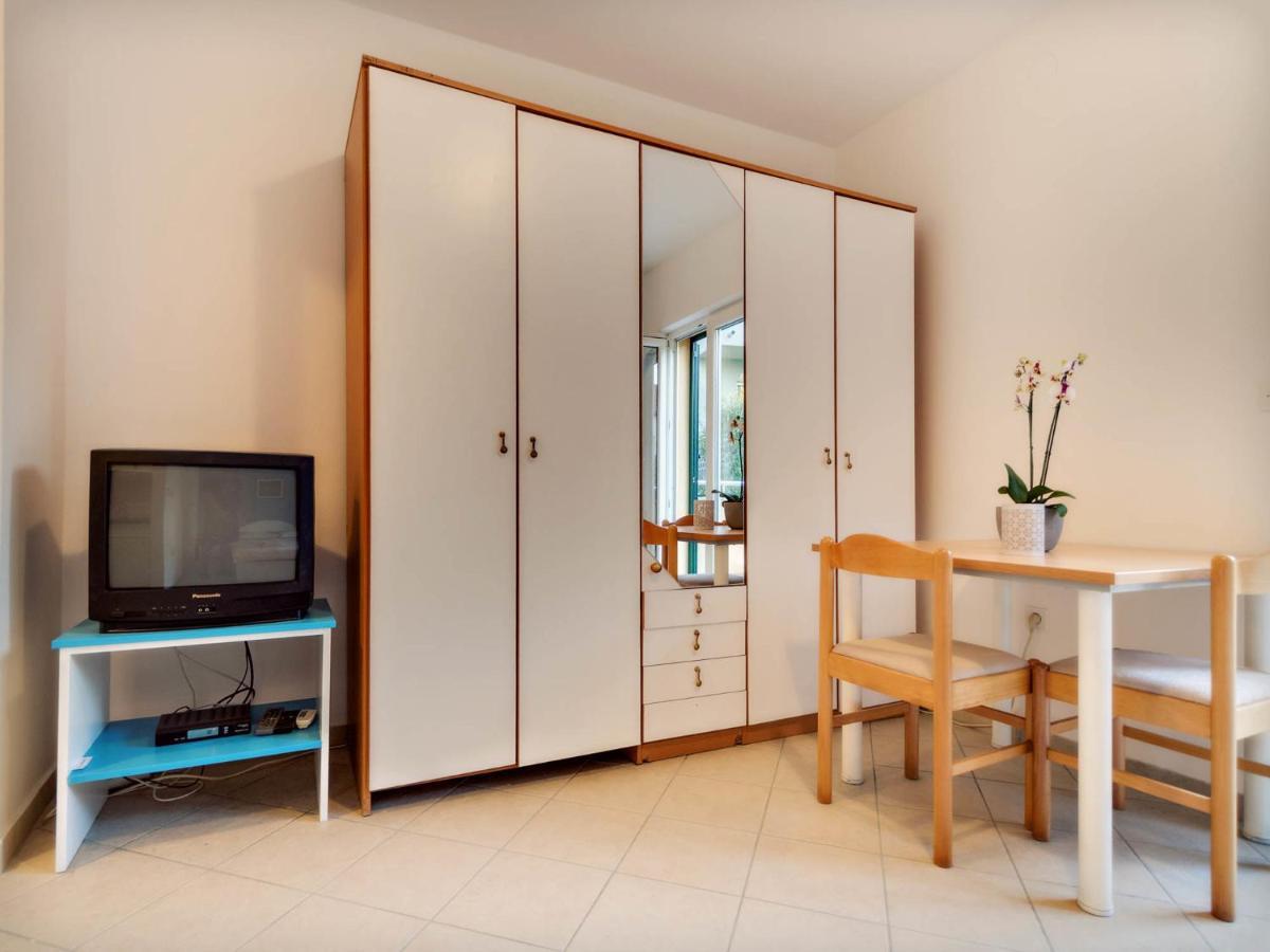 Apartments Zizic Vodice Pokoj fotografie