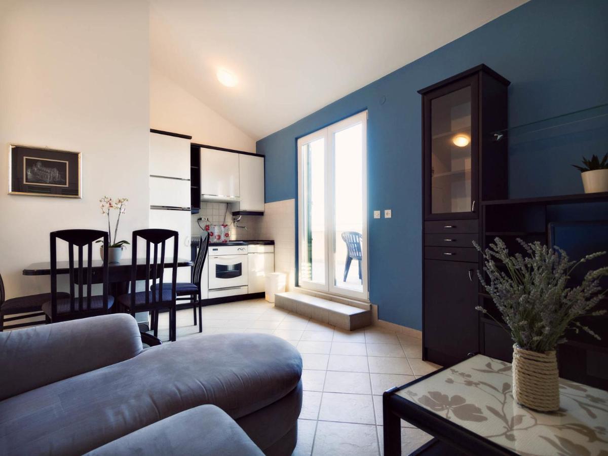 Apartments Zizic Vodice Pokoj fotografie